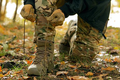 Тактические ботинки: как выбрать обувь для активного отдыха и профессиональных задач