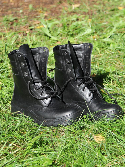 Кожаные летние ботинки с высоким берцем